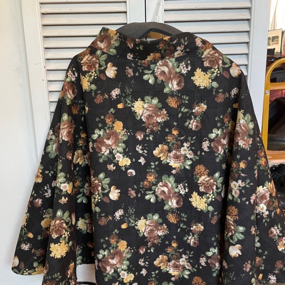 Wool Pleated Floral print Skirt (size small) - Picture 2 of 2